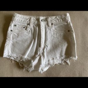 Aritzia Talula white denim cut-off shorts